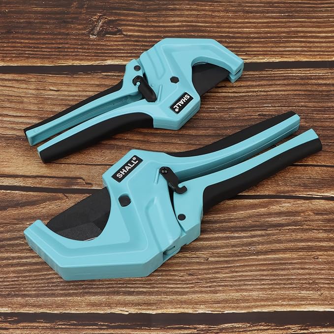 SHALL PVC Pipe Cutter, Cuts up to 1-5/8”, Heavy-Duty Aluminum Ratchet Pipe Cutter Tool for PVC, PPR, PE, PEX, Plastic Hoses & Plumbing Pipes, Fast Pipe Tube Cutters with High Performance SK5 Blade