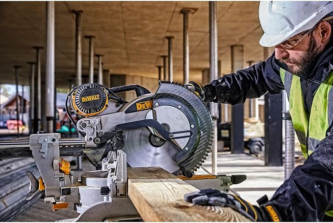 DEWALT Double Bevel Sliding Miter Saw, 12-inch, Compound (DWS780)