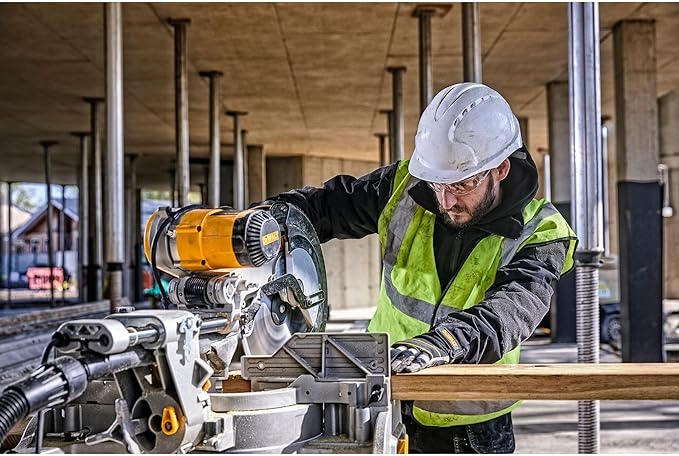 DEWALT Double Bevel Sliding Miter Saw, 12-inch, Compound (DWS780)