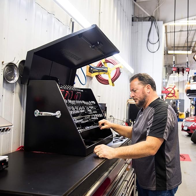 Montezuma – LA400B – 30-Inch Portable TRIANGLE Toolbox – Multi-Tier Design – 16-Gauge Construction – SAE and Metric Tool Chest – Weather-Resistant Toolbox – Lock and Latching System