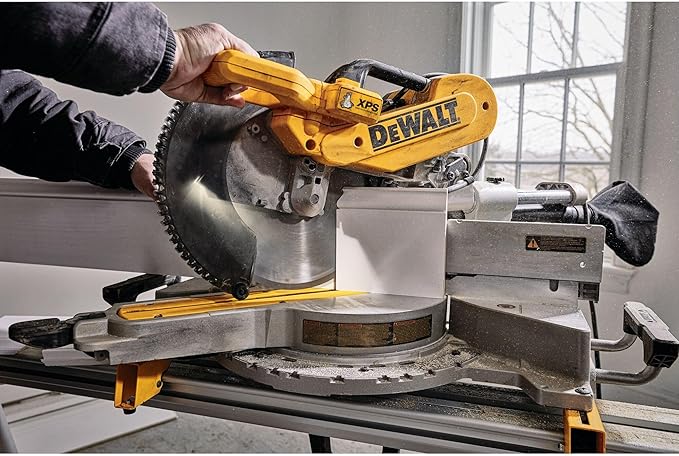 DEWALT Double Bevel Sliding Miter Saw, 12-inch, Compound (DWS780)
