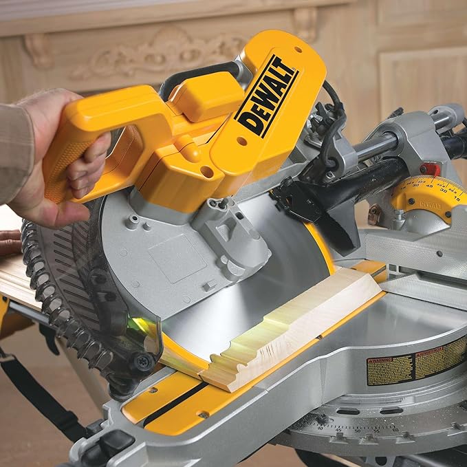 DEWALT Double Bevel Sliding Miter Saw, 12-inch, Compound (DWS780)