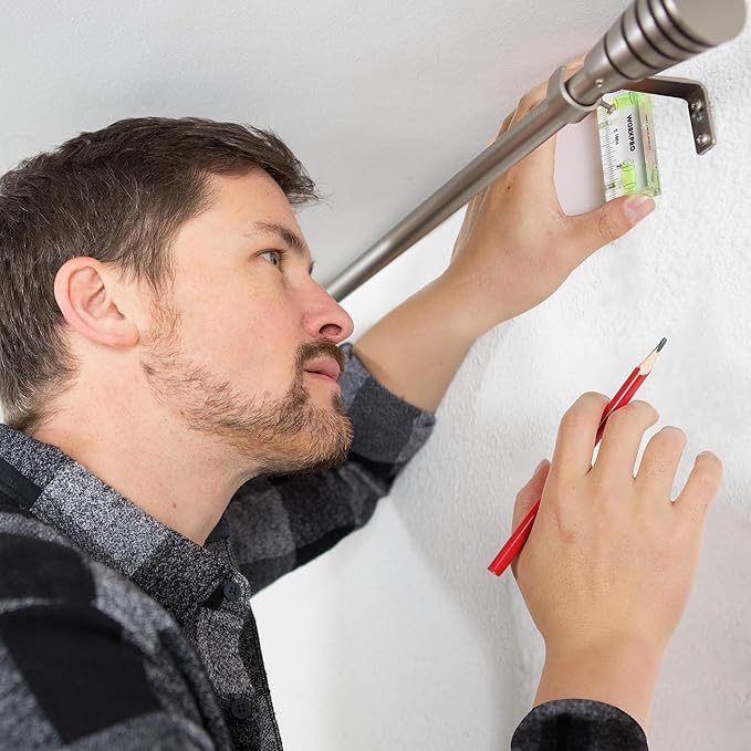 WORKPRO Small Level, 3 Inch Mini Level Tool, Magnetic Level with 2 Different Bubbles 90°/180°, Shatterproof Cross Check Bubble Level, Pocket Level for Picture Hanging Tool