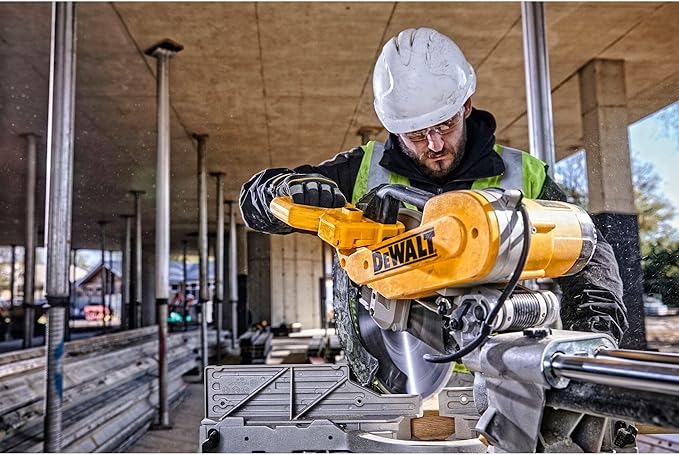 DEWALT Double Bevel Sliding Miter Saw, 12-inch, Compound (DWS780)